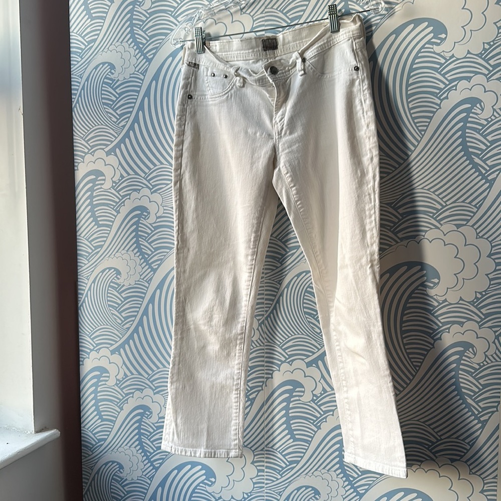 White citizens of humanity women’s jeans - size 27- used